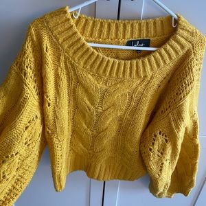 Yellow oversized pullover